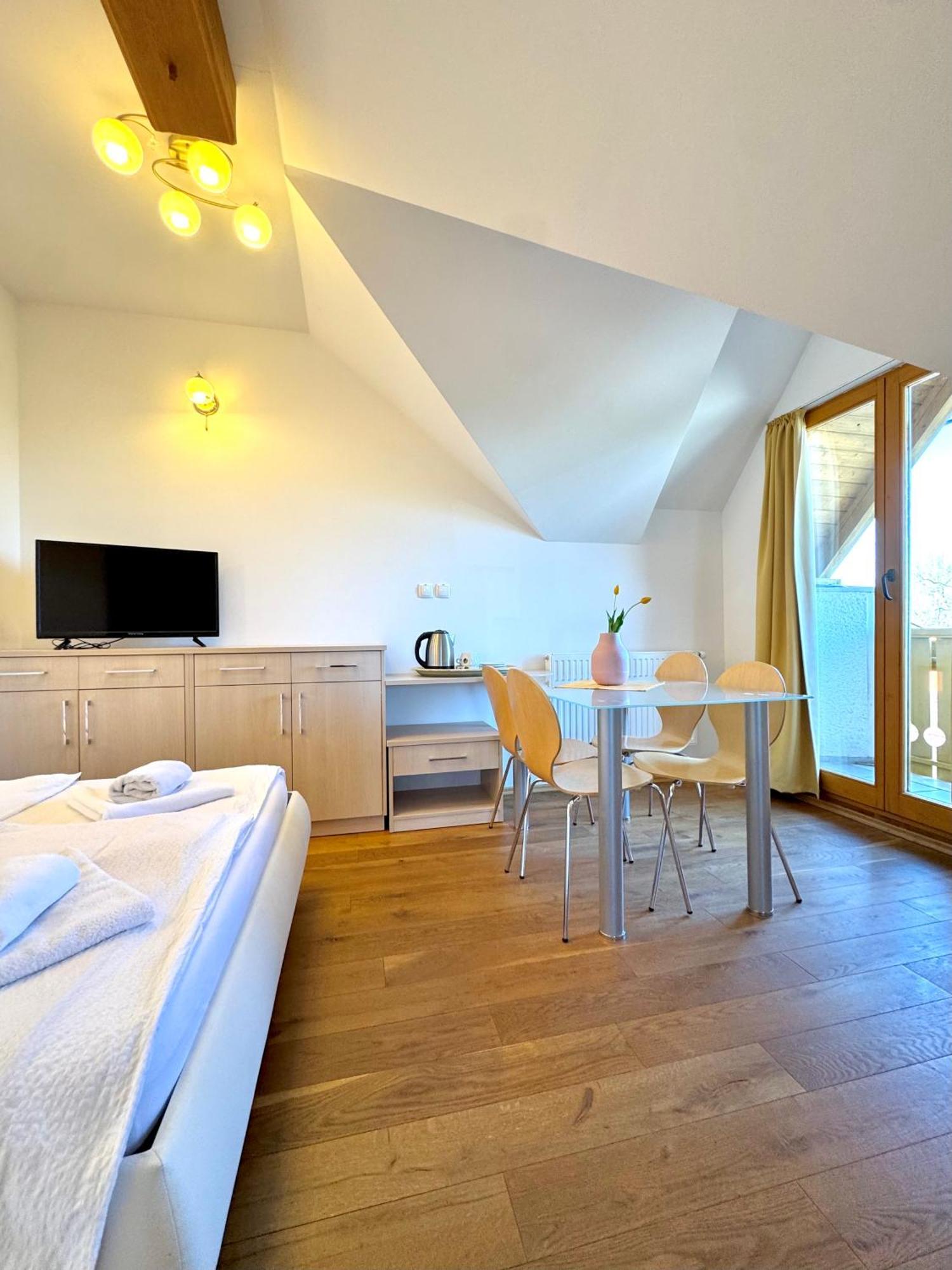 Guest house Domačija Krnc Hrib pri Hinjah Extérieur photo